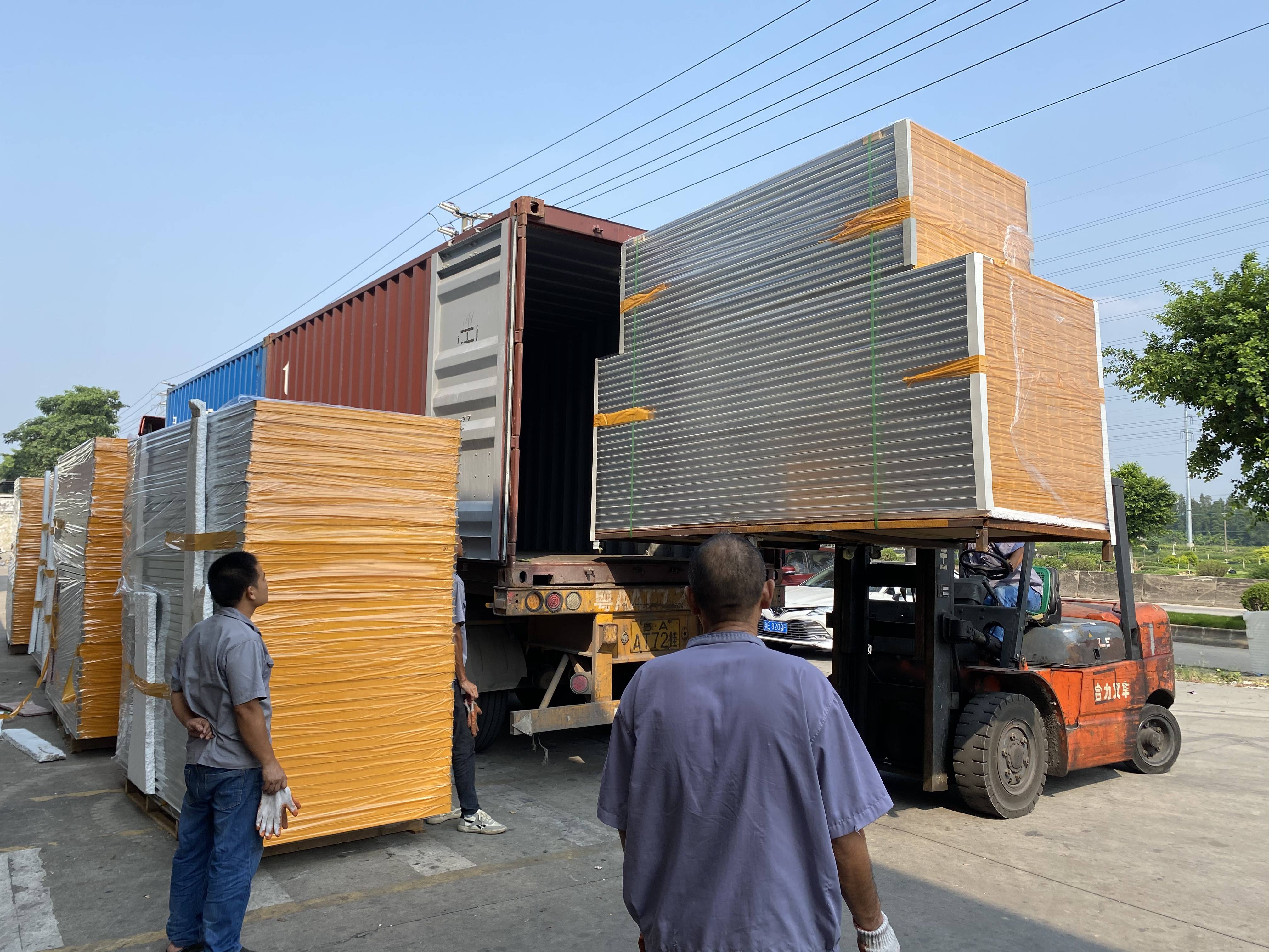 How to load cleanroom products into freight container