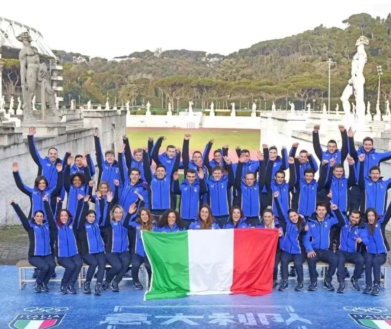 #What brands do countries wear at the opening ceremony of the 2022  BEIJING Winter Olympics#   ITALY delegation