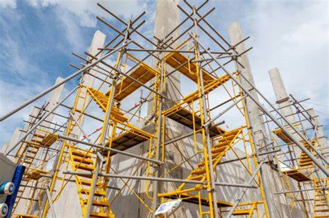 Instructions and precautions for scaffolding erection and removal