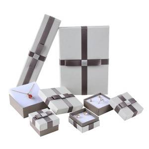 Elegant jewelry cardboard packing box with lid