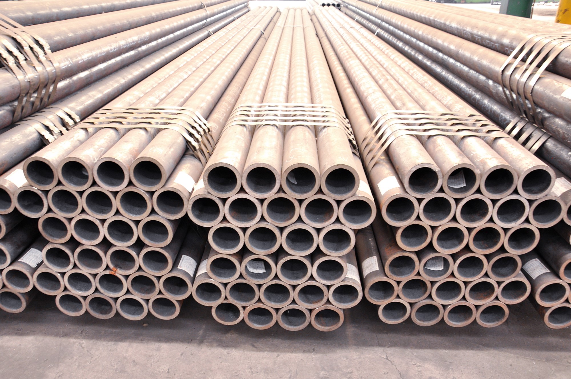 Grade Q345 Liquid Delivery Seamless Steel Pipes Introduction