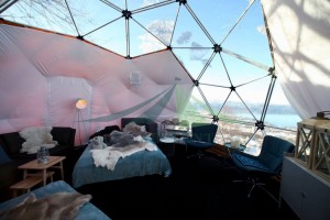 Glamping the 6m diameter dome tent with a view of aurora and wild snow Part.1