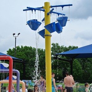 Aqua Park อุปกรณ์เด็กเล่นสวนน้ำ Dump Bucket สำหรับสระว่ายน้ำ