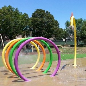 Water Park Spray Loop Kids Pool Spēlēt
