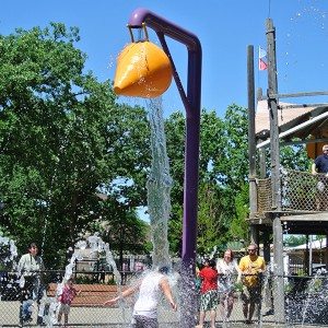 Water Splash Pads Dumping Bucket for Kids