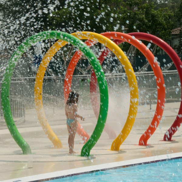 China wholesale
 Water Park Spray Loop for Kids Pool Play to Mecca Factories