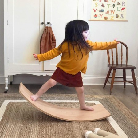 Custom Natural Wood Multifunction Rocker Kids wooden Montessori Fitness Curvy Board Wobble Baby Balance Board Manufacturer
