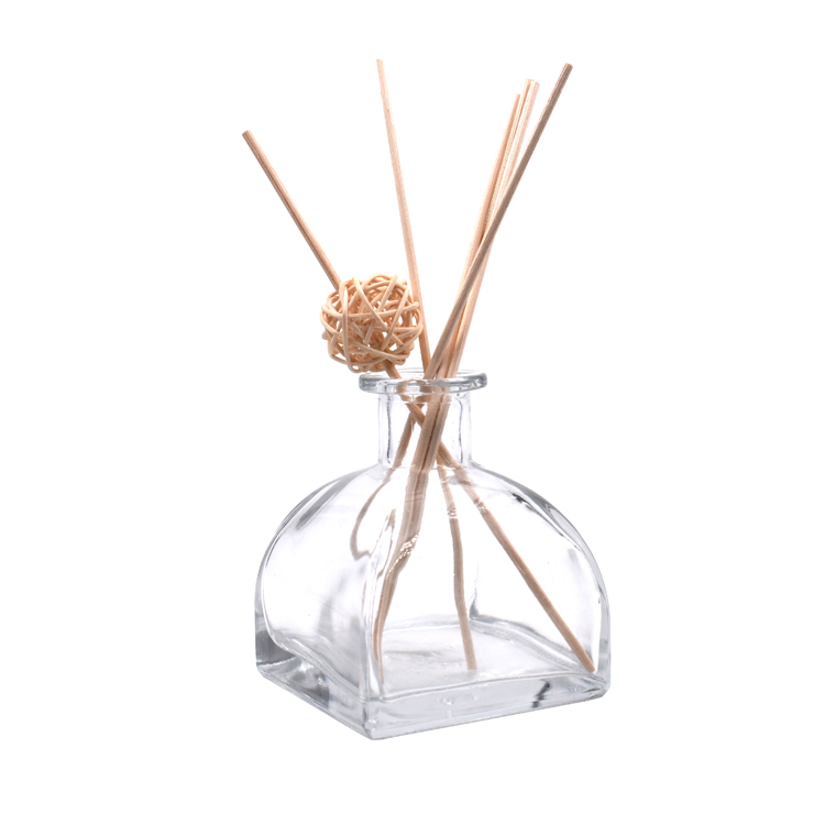 150ML aromatherapy glass bottle with Rattan stick Featured Image