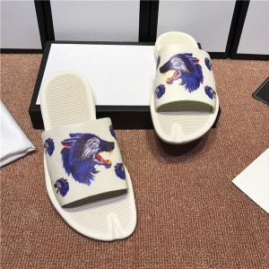 OEM Made Beach Slippers Whte Cowskin Animal Printed Slippers