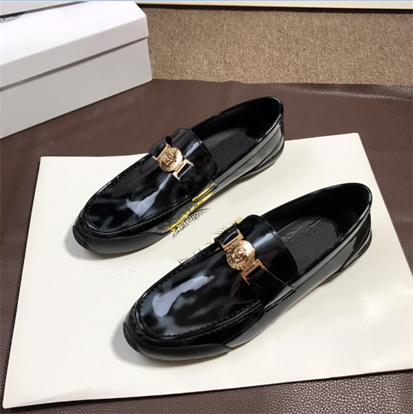 Custom Made Italian Casual Flat Colorful Shoes For Mens Famous Brand Shoes Suprior Quality Patent Leather