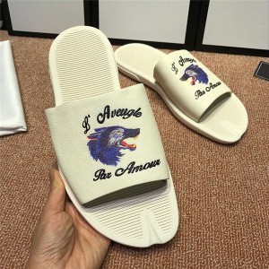 OEM Made Famous Brand Men Flat Comfort Slippers Outdoor Softe Sole Slippers