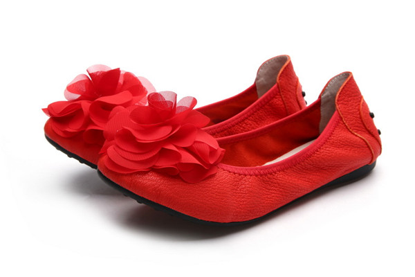 Red Calfskin Pointed Toe Dance Shoes Women Soft Sole Folding OEM Shoes Factory