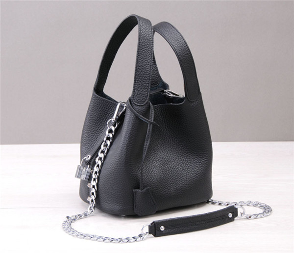 Custom Made Nice Italian Women Bags Black Natural Leather Mini Bucket Bag With Long Sling Chain