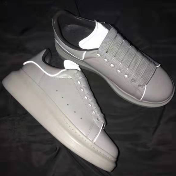Best Quality Genuine Leather LED Shoes White Cow Skin Designer Sneakers Size 34 To 46