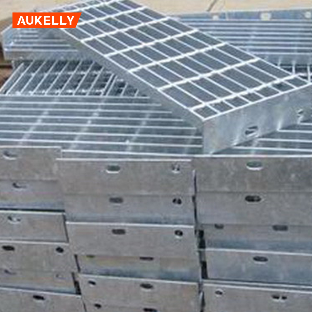 China Professional Manufacture Galvanized GI Steel Gratings For Construction steel grating weight per square meter