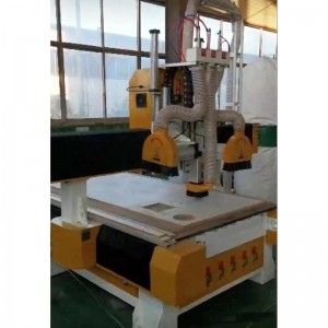 machine de traitement de panneaux isolants avec fonction de sciage et de fraisage