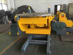 30T Yellow Elevating Welding Positoner With Vertaical Turning Table And 5 JAWS Chuck