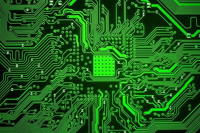 What are the precautions for using PCB circuit board cleaning fluid?