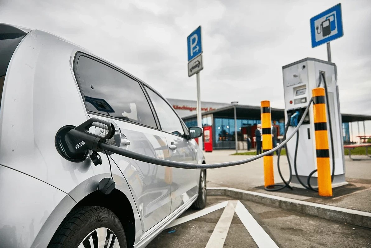 Europe and the United States: policy subsidies increase, charging station construction continues to accelerate