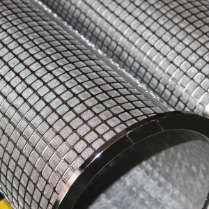 Perforated plate sintered mesh filter basket