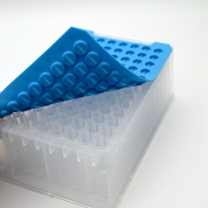 Modrá PTFE tesniaca podložka pre mikroplatničku s 96 okrúhlymi jamkami