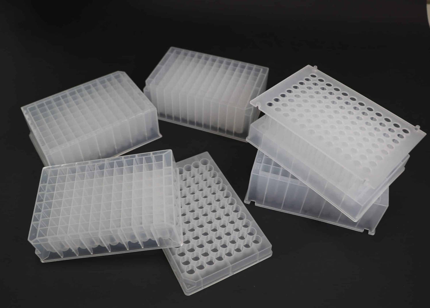 Wie sterilisieren Sie Ihre Deep-Well-Platten im Labor?