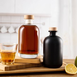 China Wholesale glass liquor bottle supplier custom spirits bottles