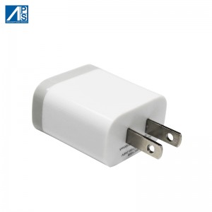 ເຄື່ອງສາກແບັດເຕີຣີ USB C ພົກພາສາກໄຟ USB ສາກແບັດເຕີລີ້ໄວສາກໄຟ 3.1A Wall Charger US Adatper Travel Adapter Charger ໂທລະສັບມືຖື