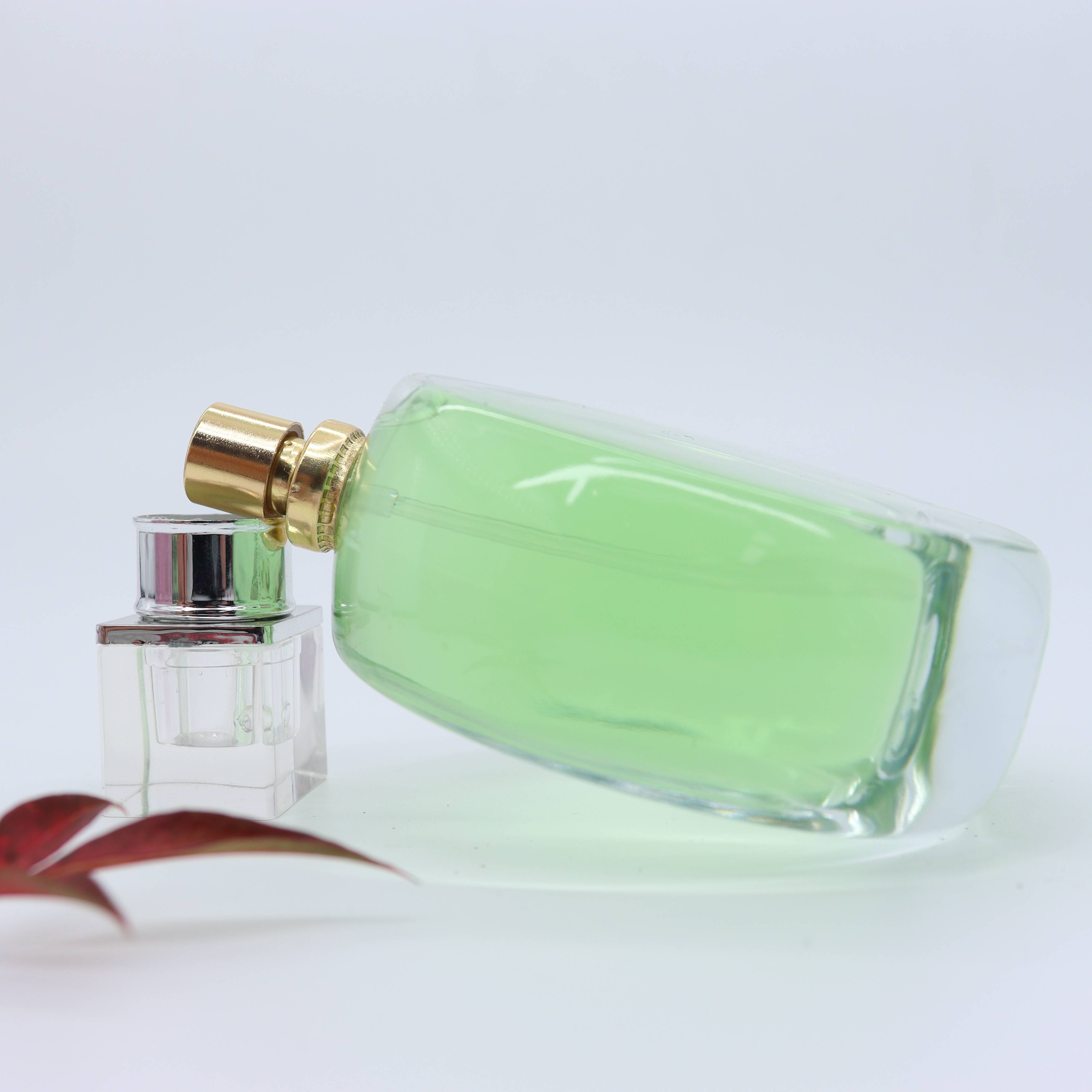 110ml glass cosmetic packaging Bottle perfumes Luxury perfume bottles with pump spray