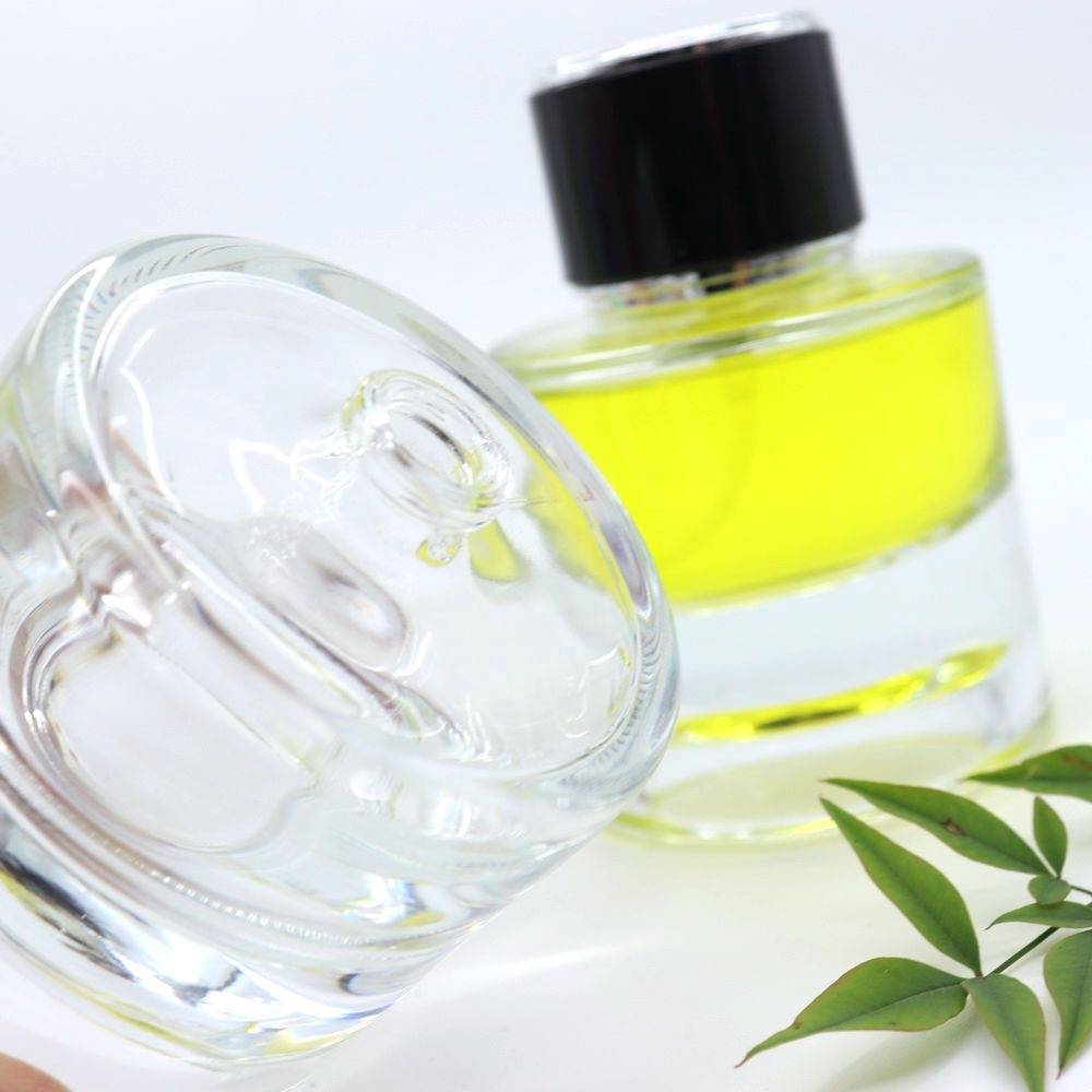 Customized Spray Perfume Glass Bottles 50ml With Transparent Cover