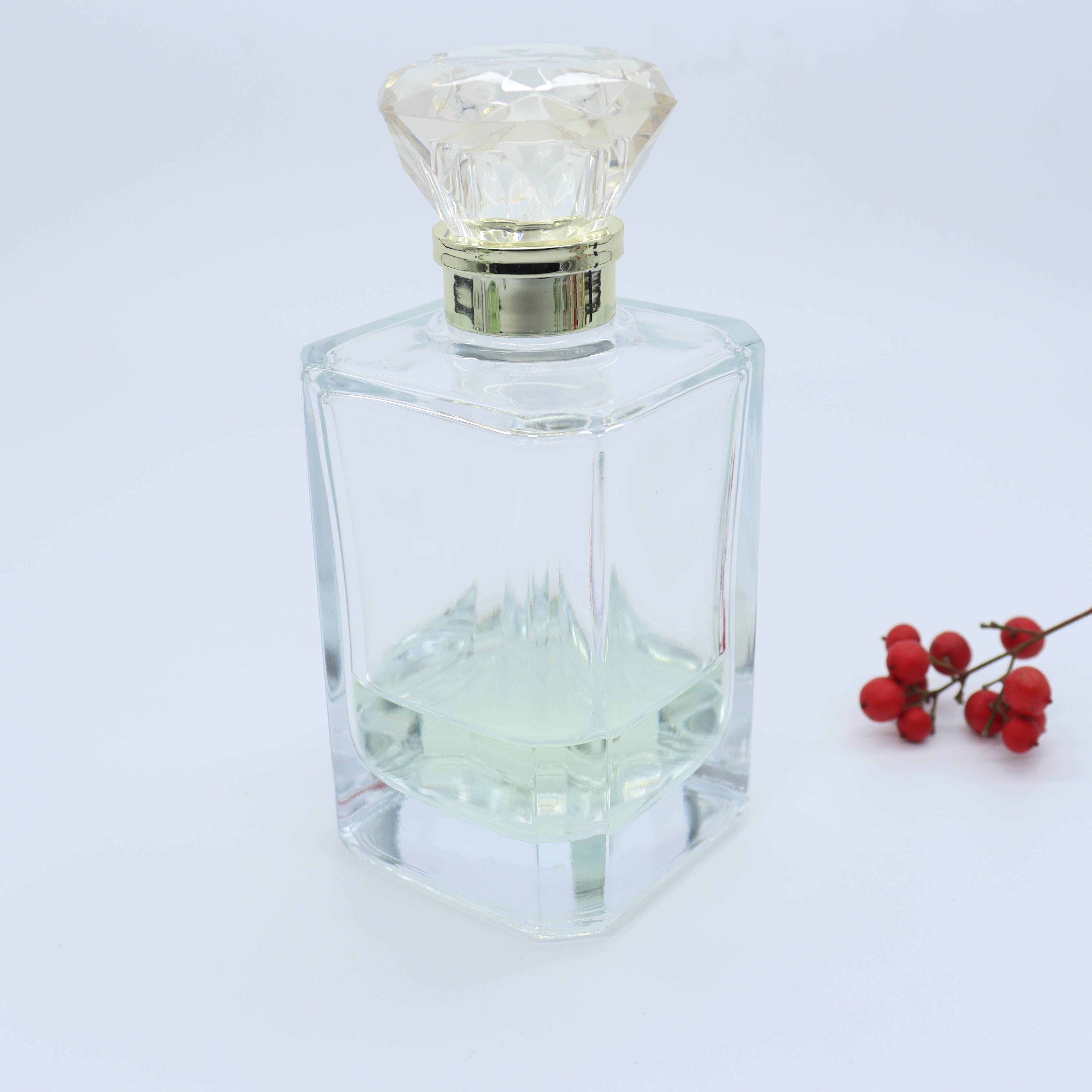 Fancy spray perfume bottle China factory supply Square glass bottles for perfume packaging
