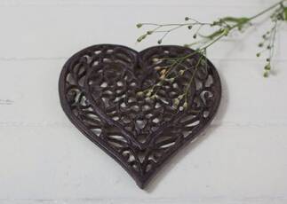 heart shape cast iron trivet