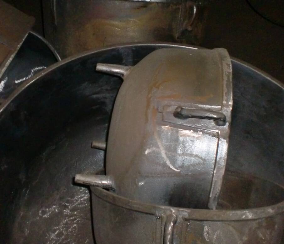 cast iron cauldron