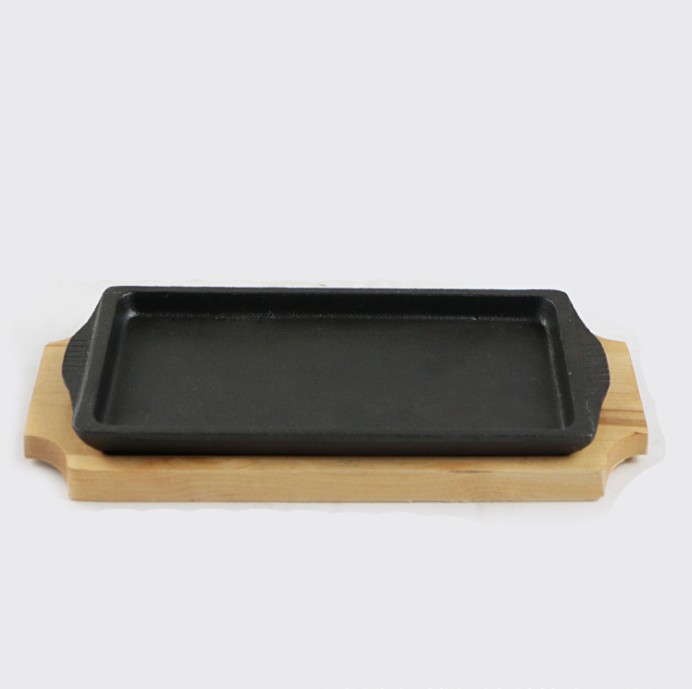 cast iron rectangular preseasoned fry pan /bake pan with wooden underliner