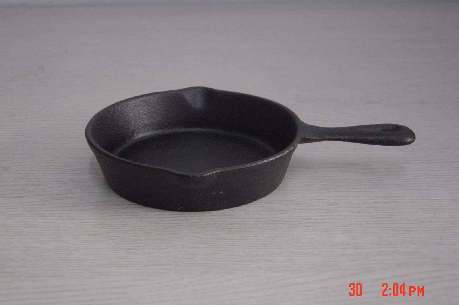 mini round fry pan
