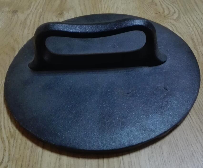 metal handle preseasoned cast iron meat press bacon press 21cm