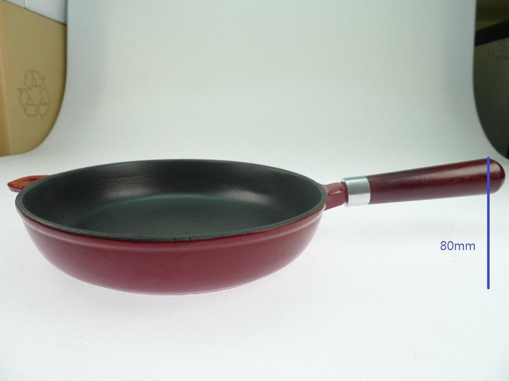 FDA certification wooden handle round cast iron enamel frying pan