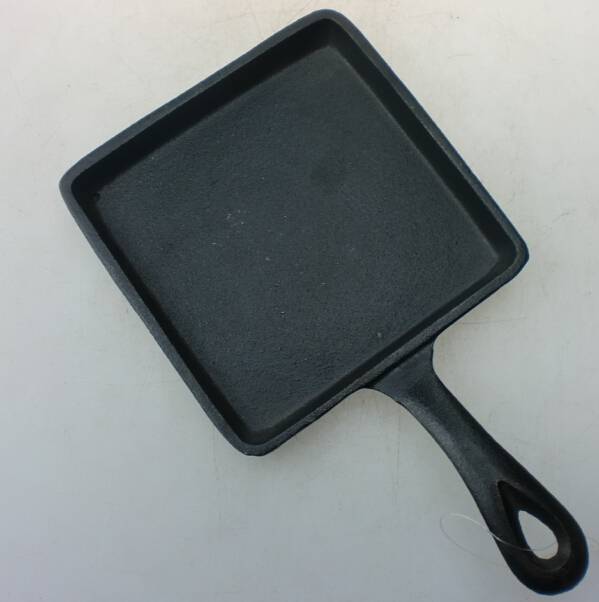 Hot sale high quality FDA certification preseasoned cast iron square mini skillet