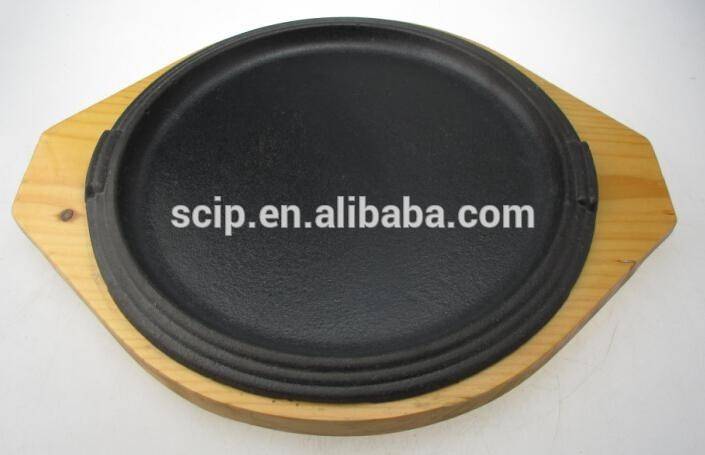 FDA SGS certification preseasoned cast iron sizzling pan /wooden base steak pan