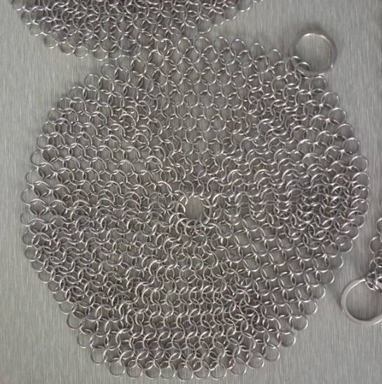 round chainmail scrubber for cast iron