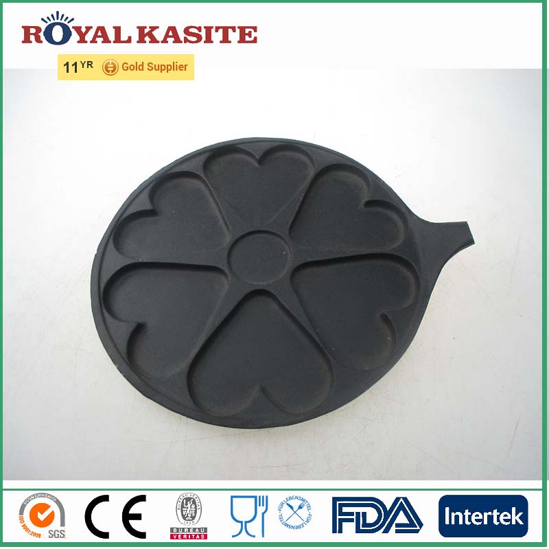 Wholesale cast iron heart shape baking pan , cake bakeware , OEM baking mat