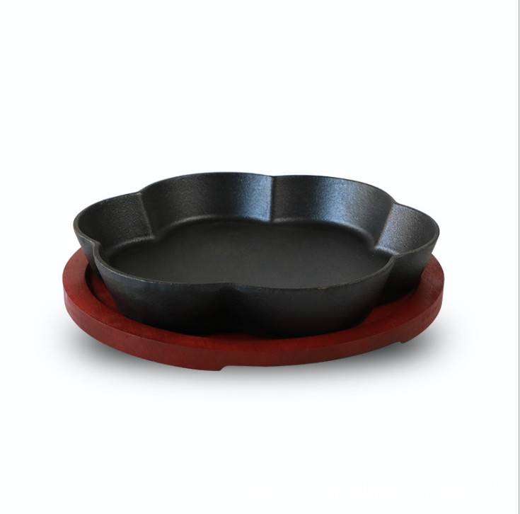 flower shaped cast iron bake pan