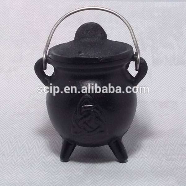 OEM Factory for Cast Iron Charcoal Bbq Grill -
 Triquetra Black Cast Iron Small Cauldron With Lid and Handle – KASITE