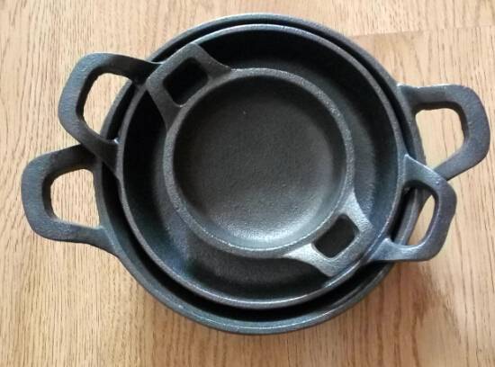 cast iron serving dish
