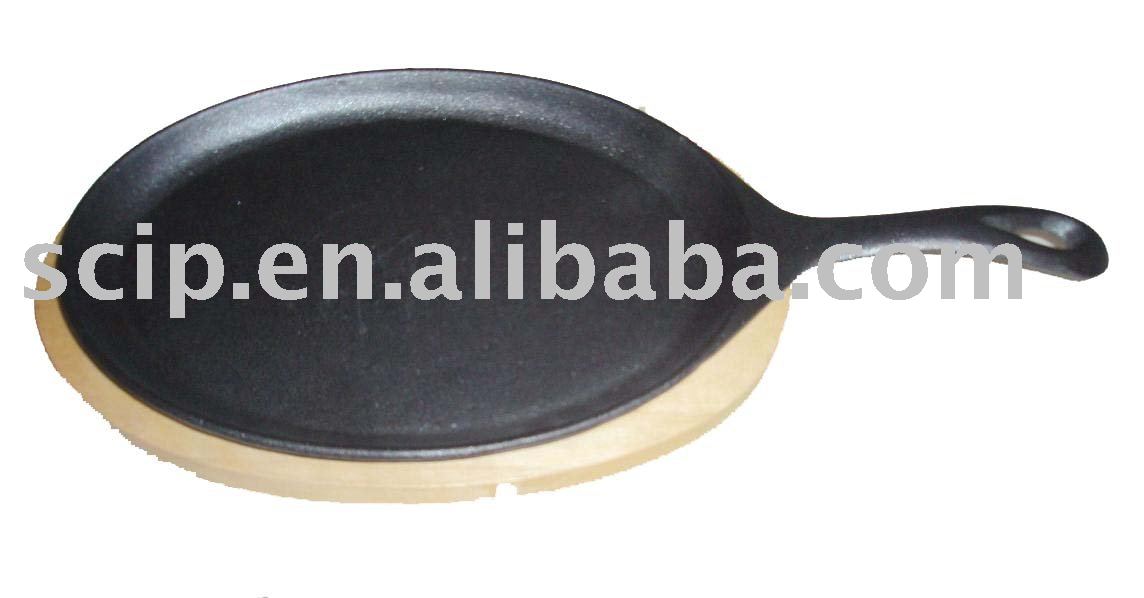 cast iron frying pan/steak pans with wooden board