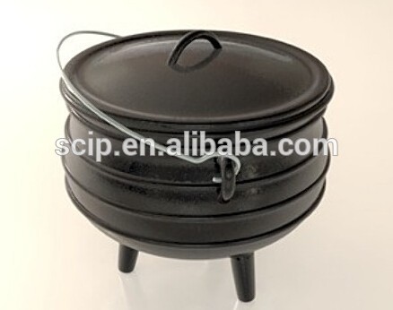cast iron three-legged potjie pot
