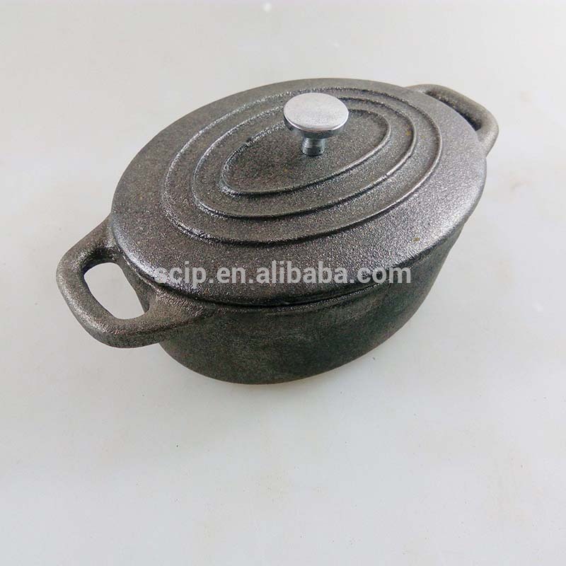 Cast Iron Mini Oval Casserole with Lid Cookware, 8-Ounce, Black