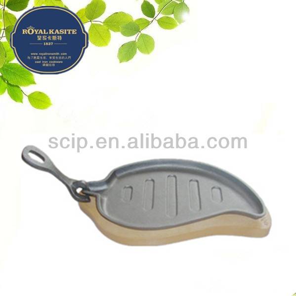 Factory Cheap Cast Iron Mini Teapot -
 cast iron leaf shaped steak pan with wooden base – KASITE