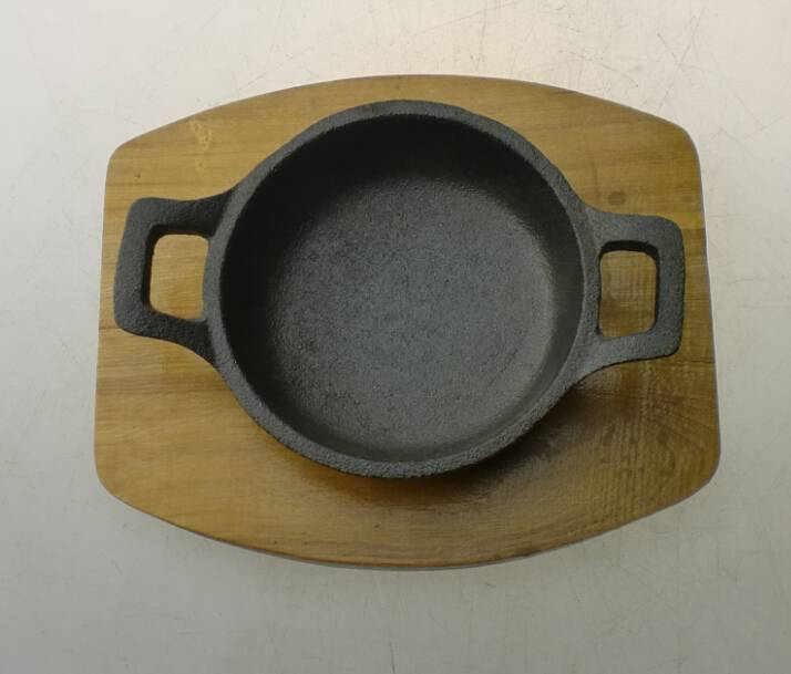 wooden base mini cast iron dish