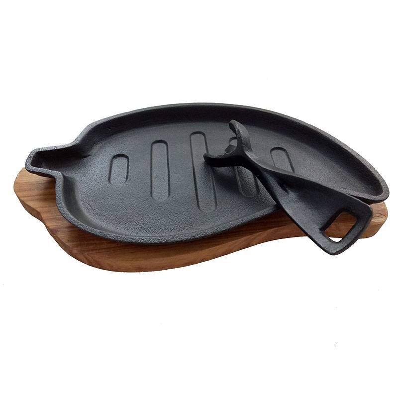 New design cast iron sizzling plate/steak pan with wooden base